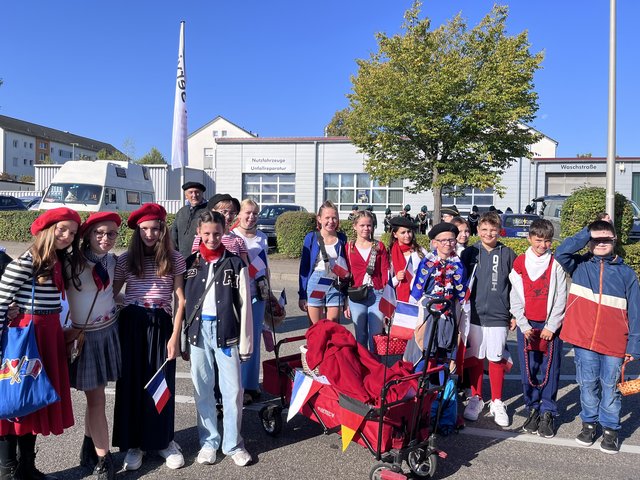 Gruppenfoto ASG Schüler/innen